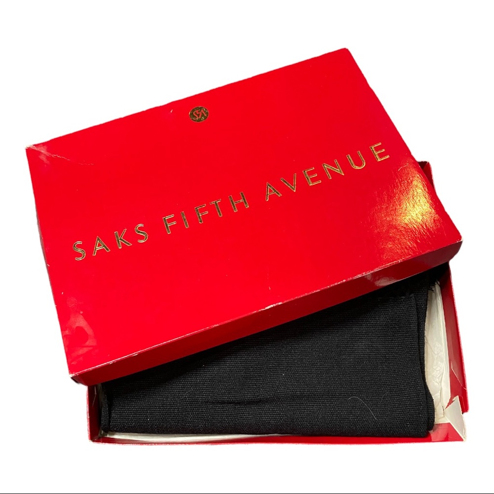 Vintage wool scarf w/ vintage Saks 5th avenue box - Picture 2 of 2